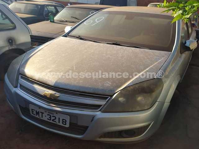 69/21047 - GM VECTRA HATCH 4P GT, ANO 10/10, PRATA, PLACA: EMT-3218, 