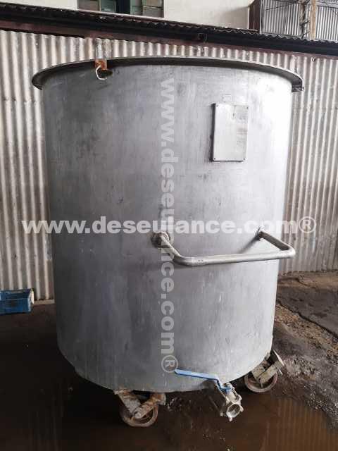 04/21104 - TANQUE EM AÇO INOX 304L, CAPAC. 2.000 L,