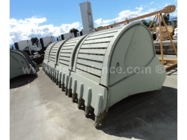 24/22034 - CAÇAMBA HD 2100MM 4.00M³ C/5 DENTES P/RETROESCAVADEIRA