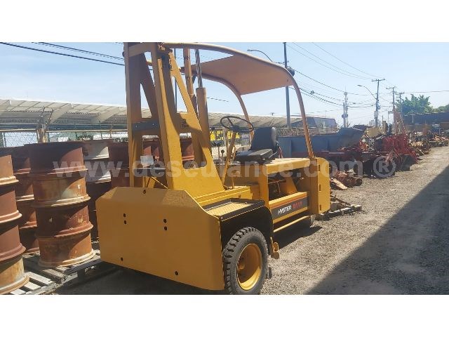 20/22067 - GUINDASTE CANARINHO M/HYSTER, CAPAC. 5 TONS,
