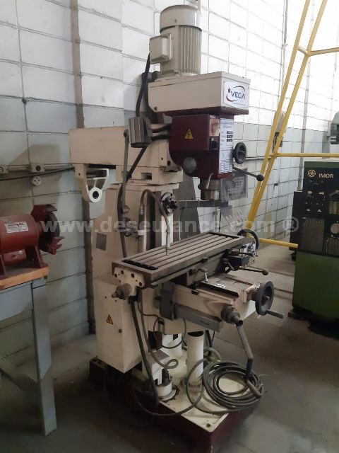 52/22073 - FURADEIRA FRESADORA M/VEGA, MESA 800 X 240 MM,