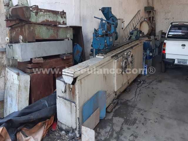 35/22094 - RETÍFICA CILÍNDRICA EXTERNA M/VIGORELLI TIPO RUV 300 X 2.000
