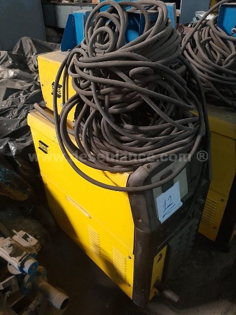 25/22101 - MÁQ. SOLDA MIG ESAB MOD. 408 TOP FLEX (50A/17 V-400A/34V).