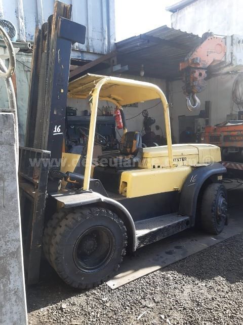 66/22110 - EMPILHADEIRFA A GÁS M/HYSTER, ANO 86, CAPAC. 7 TONS, 