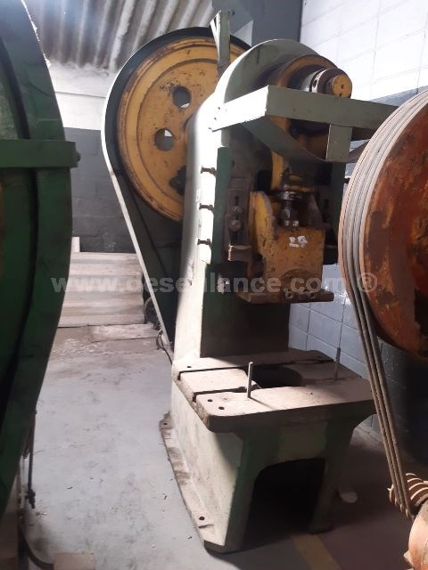 27/23011 - PRENSA EXCÊNTRICA M/MECANICA GRÁFICA MOD. 65T, CAPAC. 65 T