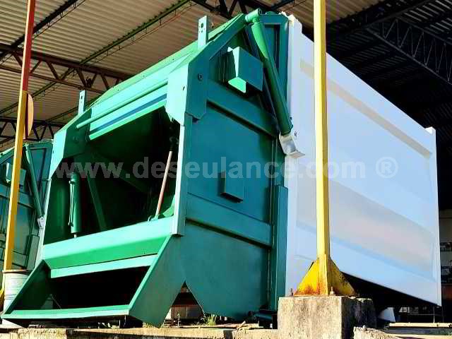 34/23078 - COMPACTADOR 2 DE LIXO 10 M³ M/FRIODINAL.