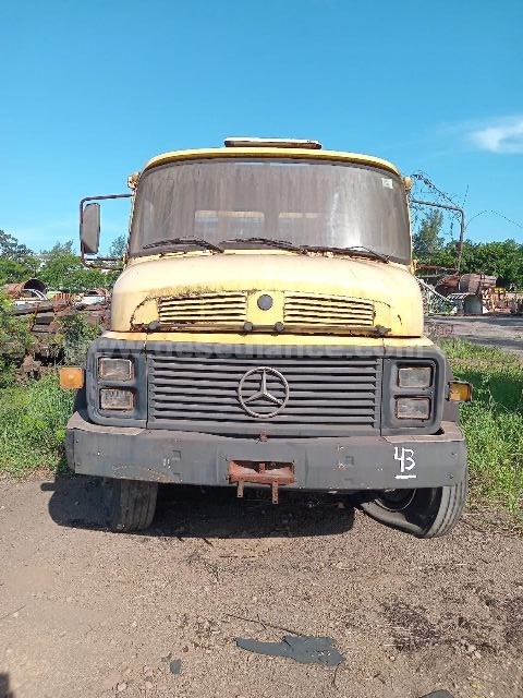 43/25008 - CAMINHÃO M. BENZ L1513, ANO 83, TRUCK, C/CARR. DE MADEIRA
