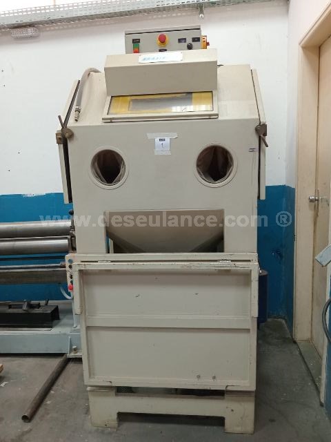 01/25009 - CABINE P/JATO DE AREIA M/BRASIBRAS MOD. BP 090707,