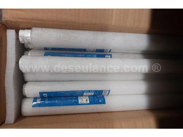 78/25034 - 522 LÂMPADAS TUBULARES LED M/ELGIN, T8, POT. 10W BIV, 6500K,