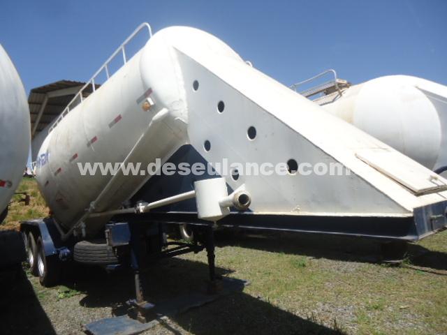22/25042 - SEMIRREBOQUE SILO 3 EIXOS M/RODOVIÁRIA, CAPAC. 27 M³, ANO 87