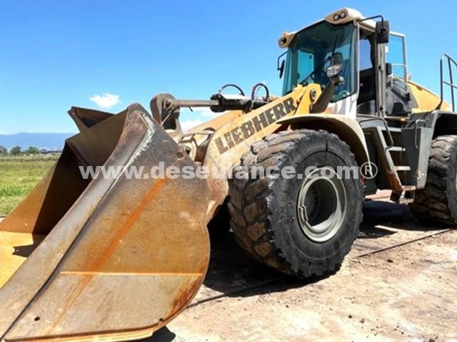 03/25043 - PÁ CARREGADEIRA M/LIEBHERR MOD. L580, ANO 19,
