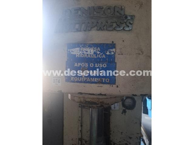 74/25044 - PRENSA HIDRÁULICA M/DENISON MULTIPRESS
