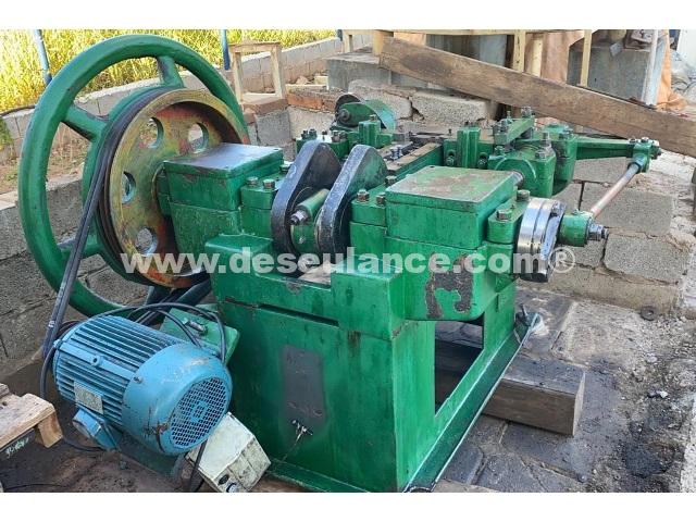 266/25051 - MÁQ. DE PREGO 2 CABEÇAS M/DUPLEX HEAD MOD. Z94 4,5A,