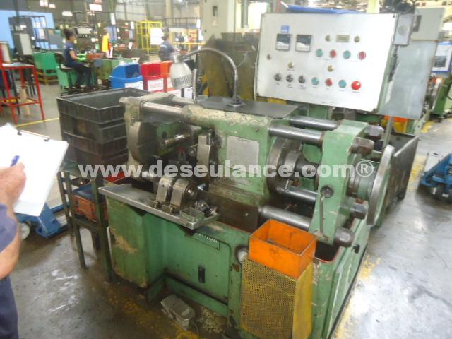04/25065 - LAMINADORA MANUAL M/CAVOUR MOD. TL-30, CAPAC. 30 TONS, 