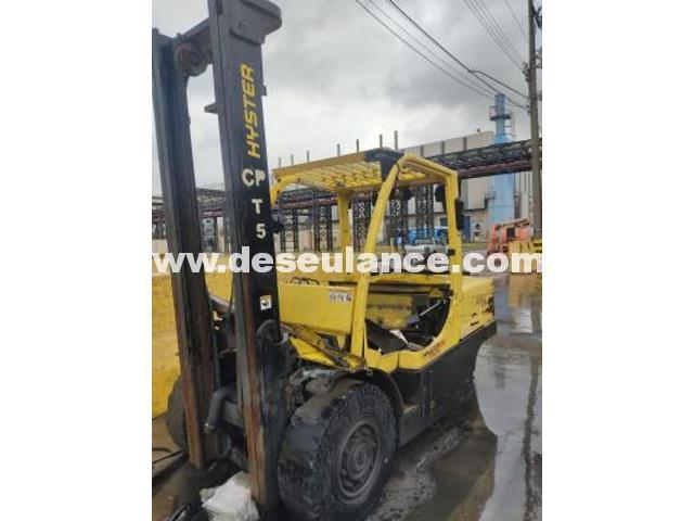 160/25087 - EMPILHADEIRA M/HYSTER MOD. H110FT, CAPAC. 11.000LB. (RV 813)