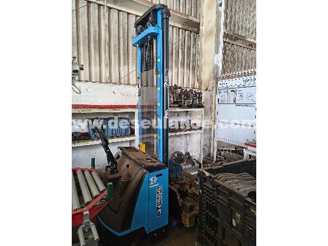 17/25100 - PALETEIRA ELÉTRICA M/PALETRANS MOD. PT-1654, CAPAC. 1.600 KG