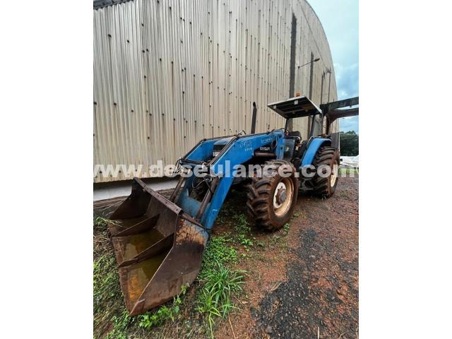 06/25105 - TRATOR M/FORD NEW HOLLAND MOD. TM135, ANO 01,