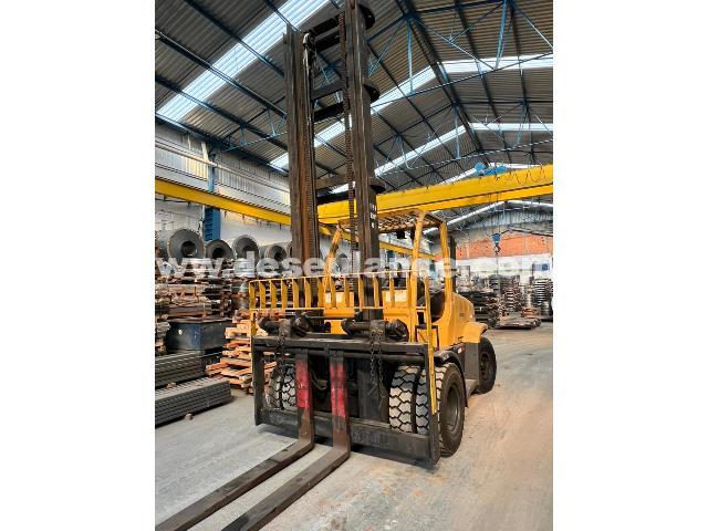 11/25124 - EMPILHADEIRA M/HYSTER MOD. H 155 L2, ANO 08, CAPAC. 7 TON.
