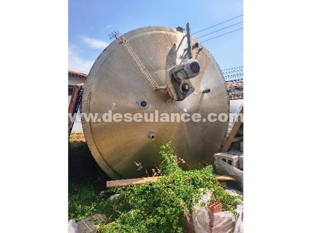 02/25140 - TANQUE MISTURADOR EM INOX, CAPAC. 40.000L,