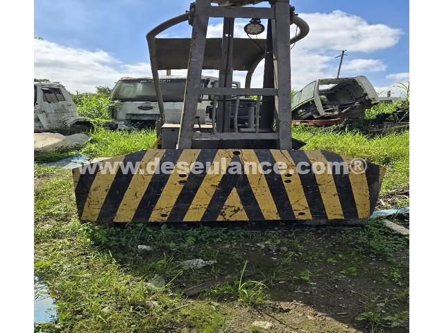 311/25154 - GUINCHO SOBRE RODAS TIPO CANARINHO M/HYSTER. 