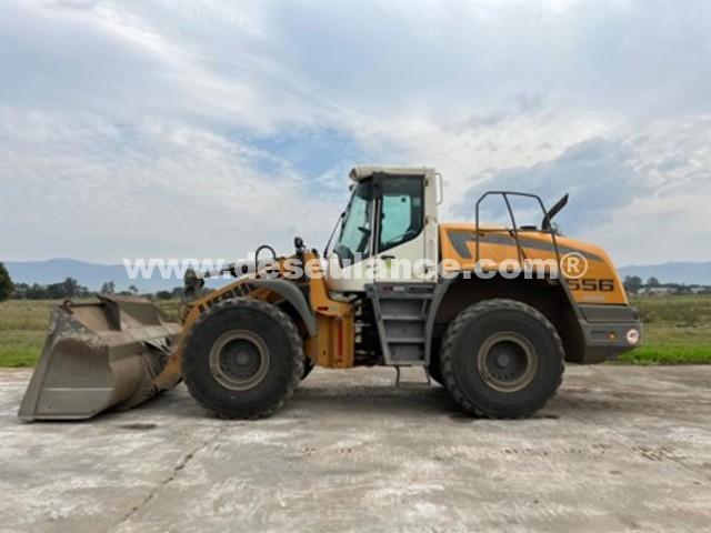 05/25157 - PÁ CARREGADEIRA M/LIEBHERR MOD. L556, ANO 20,