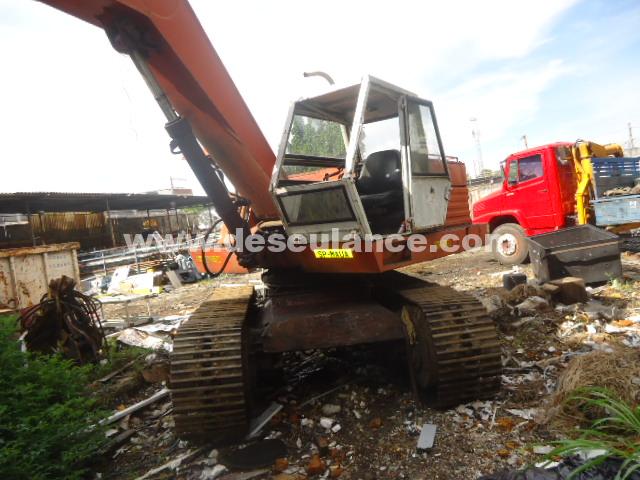 50/26014 - ESCAVADEIRA HIDRÁULICA M/POCLAIN MOD. LC-80, ANO 86, 