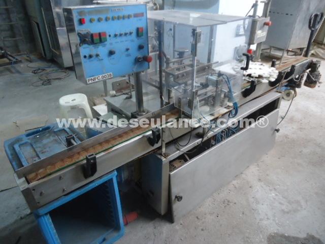 07/26027 - ENVASADORA M/DIMI C/TAMPADORA.