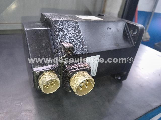 21/26031 - SERVO MOTOR M/RELLANCE ELETRIC MOD. F-6100-R-HOOAA, 3.000RPM