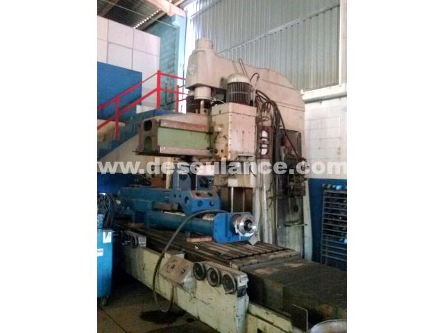 15/26037 - FRESADORA VERTICAL DE BANCO FIXO M/STARRAG MOD. KAB-250,
