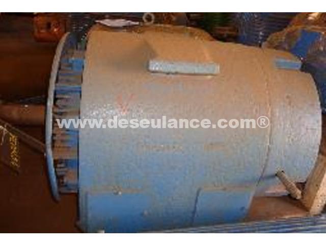 11/26110 - 33 MOTORES ELÉTRICOS. WEG / TOSHIBA / EBERLE / SEW (RV 1401)