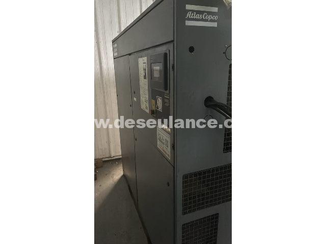 01/26125 - COMPRESSOR DE AR M/ATLAS CÓPCO MOD. GA75.